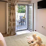 Apartment Pavlos *