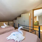 Pavlos Apartament *